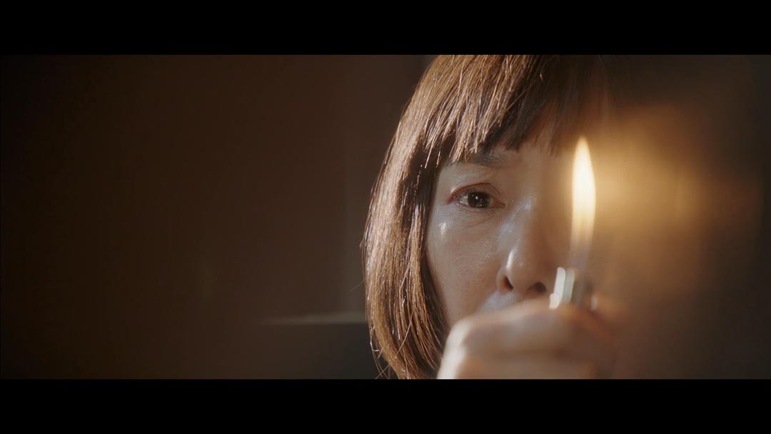 桃井薰执导《火》电影剧照。当她无法平衡自己和异性及亲人的关系,最终只能选择摧毁一切。