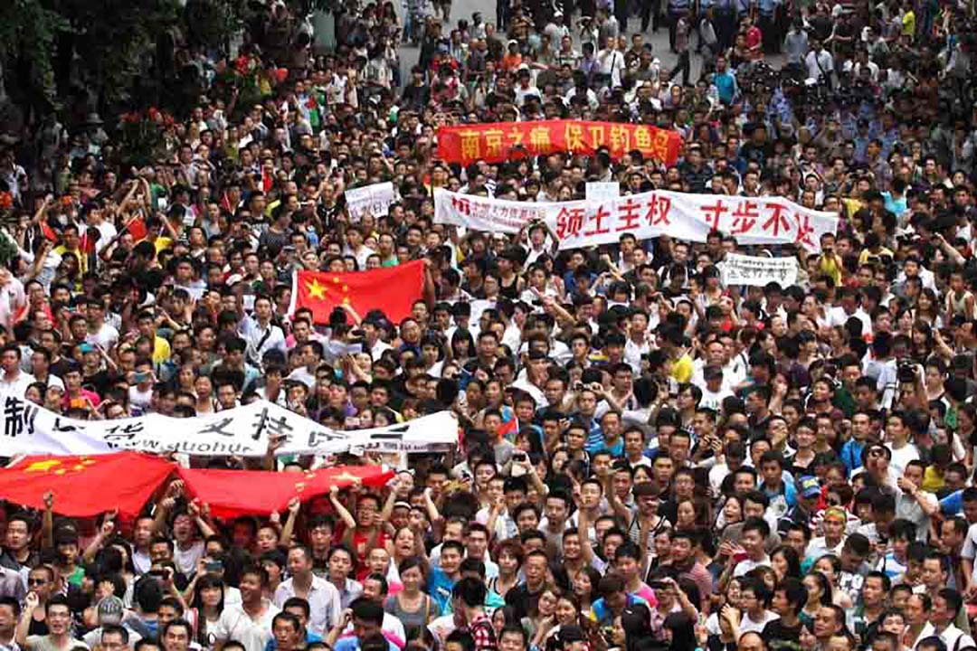 2012年9月15日,在北京,西安,深圳等大城市,開始爆發反日遊行。