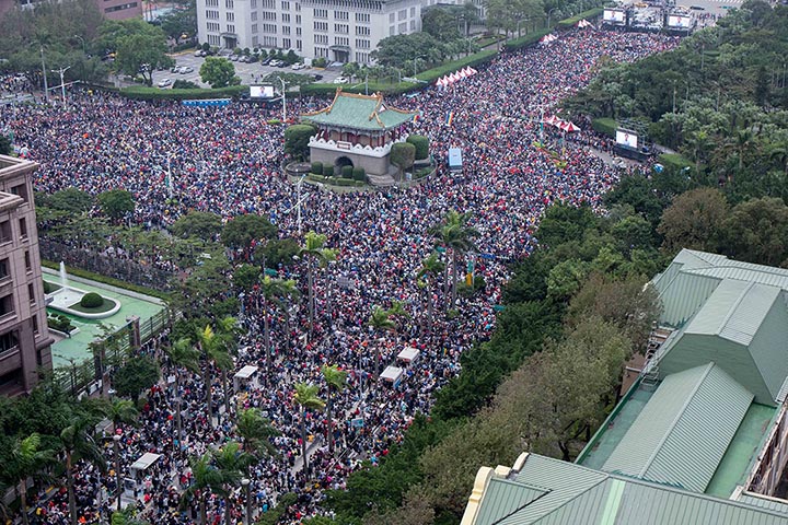 12月10日,同志团体于凯道举办音乐会。