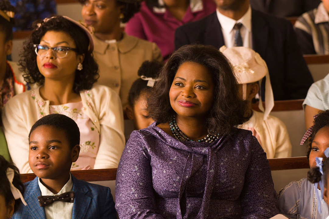 《Hidden Figures》剧照。在 NASA 工作期间,桃乐西曾多次尝试申请管理职位,但未能再度如愿。