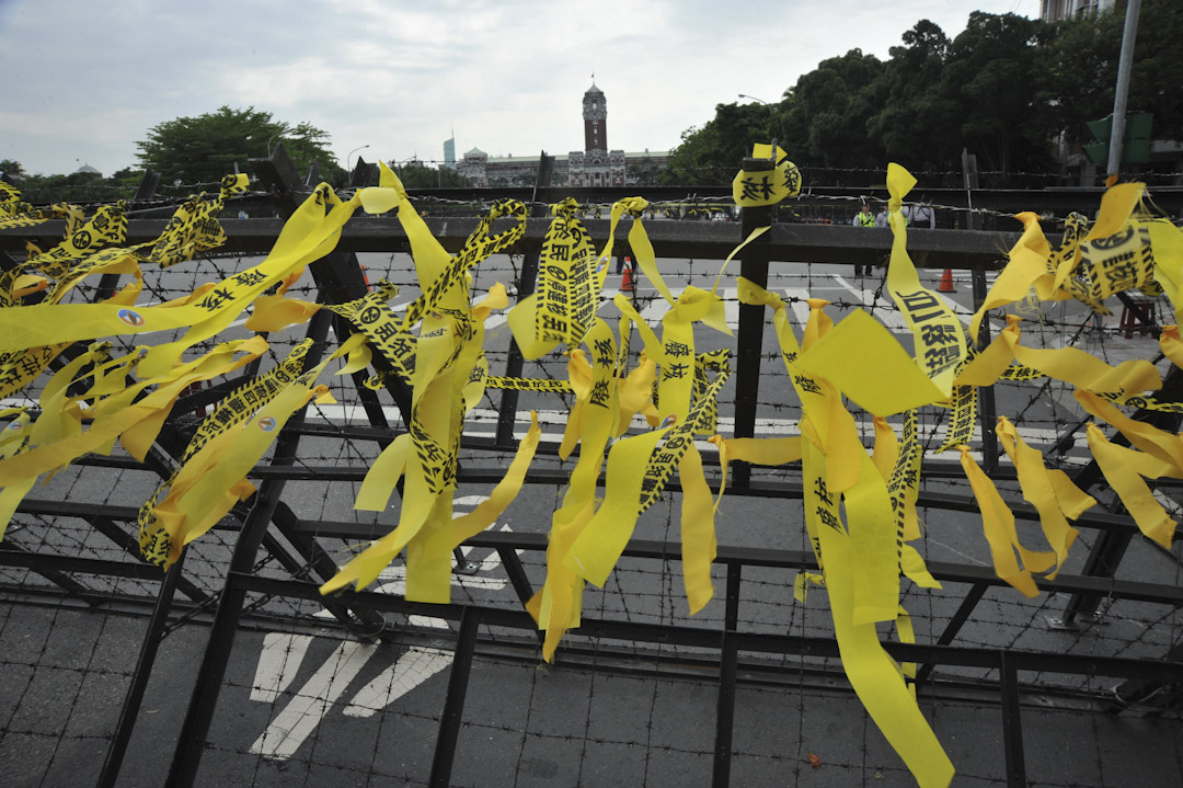 2011年福岛核灾爆发、世界各国开始体检核电厂安全,台湾的反对核四运动重新爆发,在民间强力反弹下,国民党最终宣布核四完工安检后将启动封存作业。