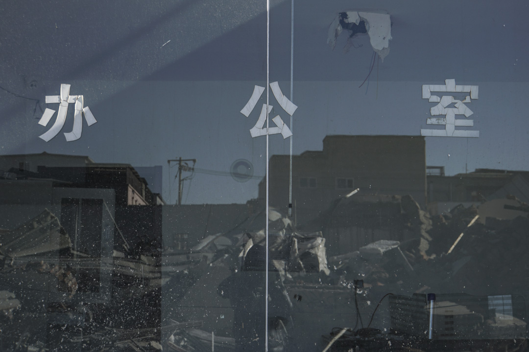 工厂大厦的办公室,人去楼空。