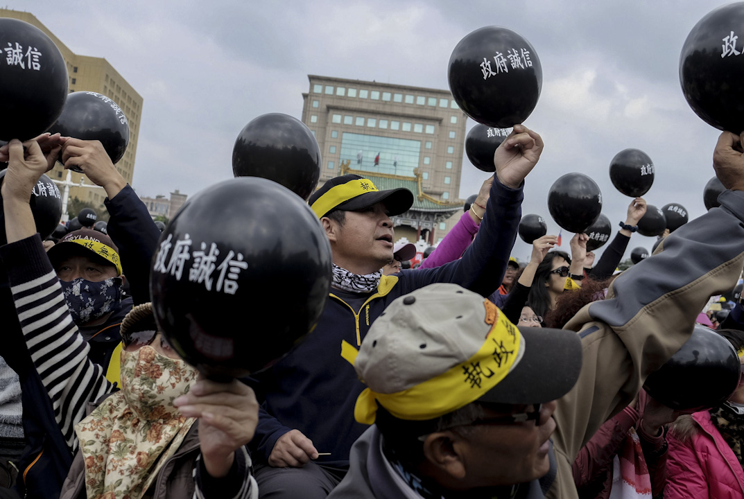 民进党版的年金改革,林培珊看不到希望,只看到了现年65岁以上的人被年金制度保障得最好,而等三十年后,年金也已宣告破产。