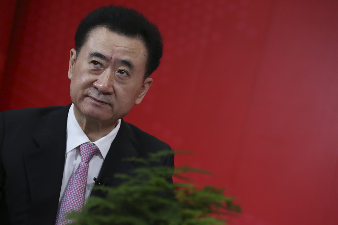 入驻“欧洲城”时,万达掌舵者王健林刚晋身华人首富,在世界各地投资置业、大开大合。但限于中国经济政策调整,万达在2017年下半年集中出售了海外投资——“欧洲城”曾是万达城品牌走向世界的标志,现在则成了其为数不多幸存的海外投资项目之一。