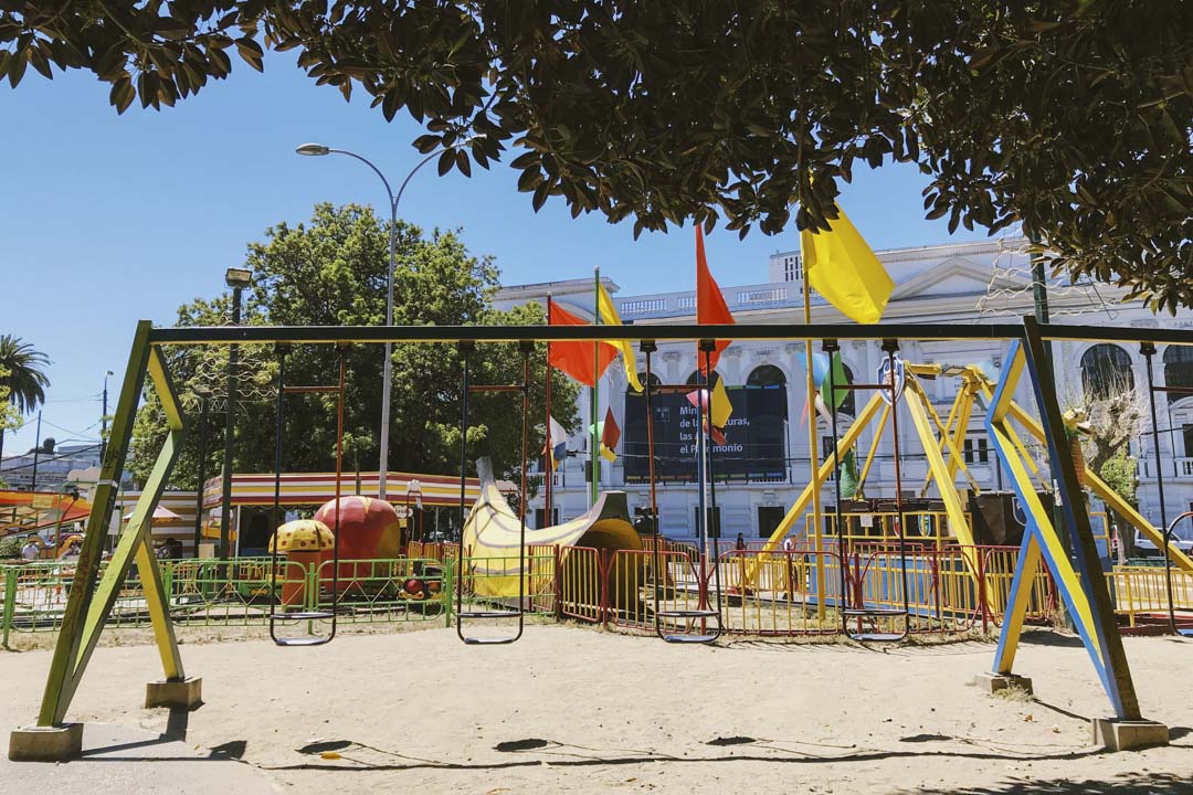 瓦爾帕萊索(Valparaiso)一個遊樂場。