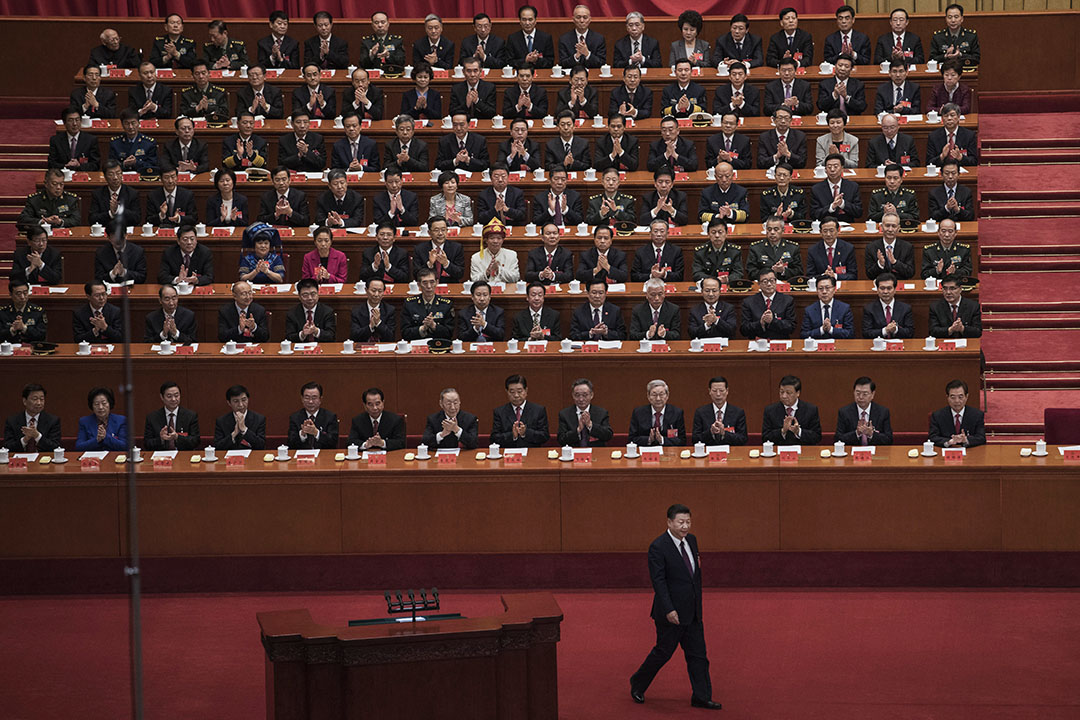 年初修宪,取消政治任期,令世界舆论哗然,让国人胆战心惊,顿生“改革四十年,一觉回从前”的忧虑。