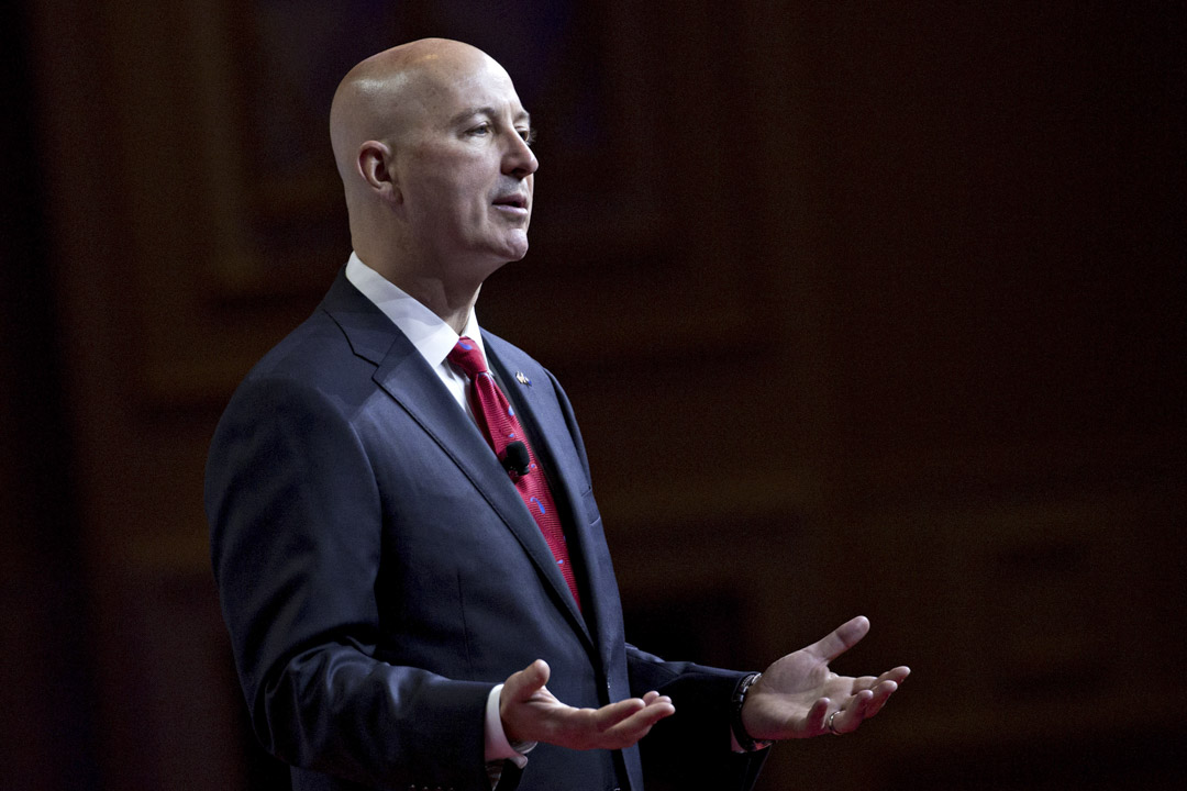 內布拉斯加州 (Nebraska)現任州長、共和黨人皮特·李逵特(Pete Ricketts)政績中規中矩,但在如此深紅的州份內,勝負仍高。