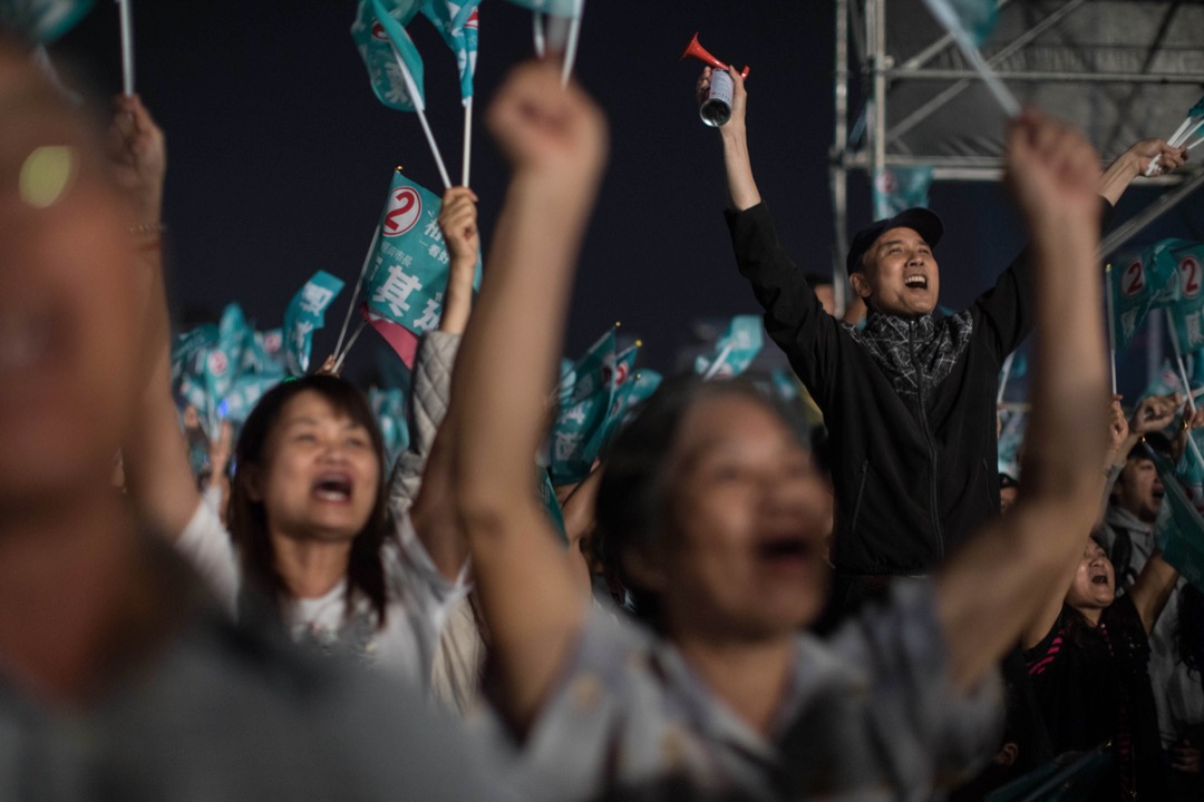 2018年11月23日,台湾高雄市,民进党市长候选人陈其迈举行选前之夜造势大会。
