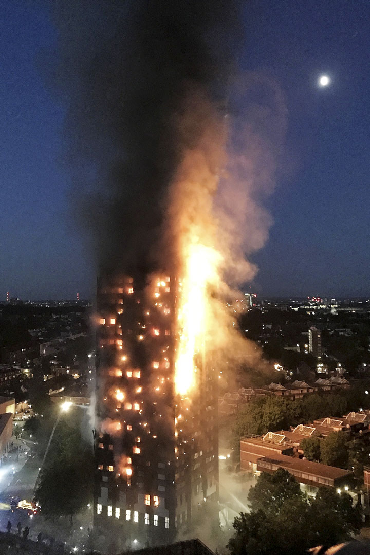 2017年6月14日,英国伦敦西部一栋24层、名为格伦费尔塔(Grenfell Tower)的公寓大楼发生大火。