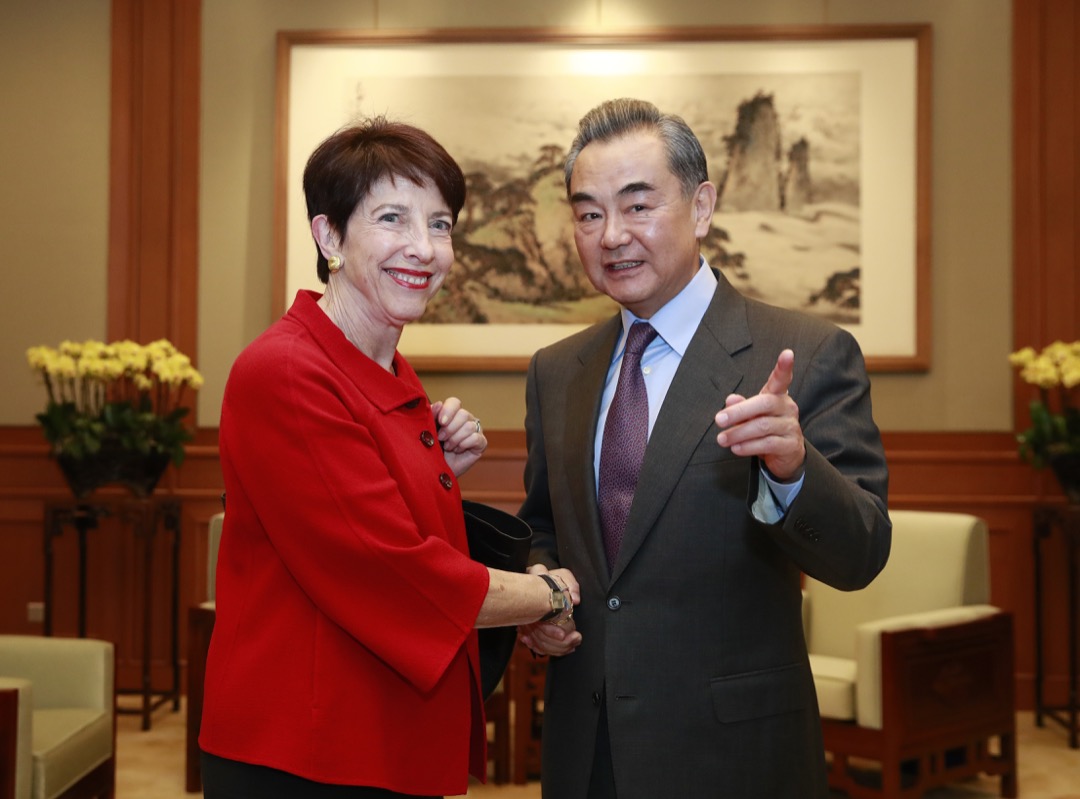 謝淑麗到北京會見中國國務委員兼外交部長王毅。