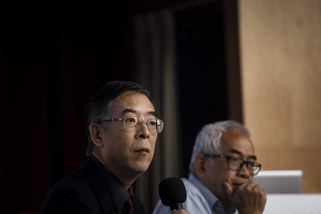 2019年5月19日,吳仁華參加華人民主書院與支聯會舉行「六四事件30周年中國民主運動的價值更新與路徑探索研討會」。