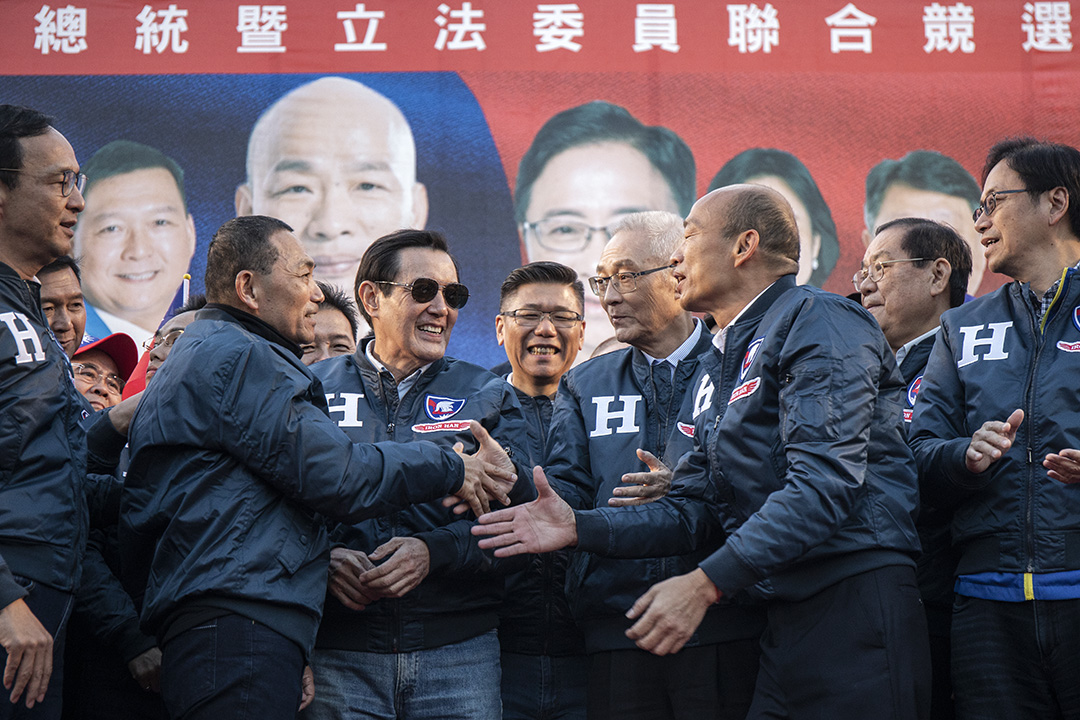 2019年12月9日,韓國瑜與吳敦義在板橋的造勢活動上。
