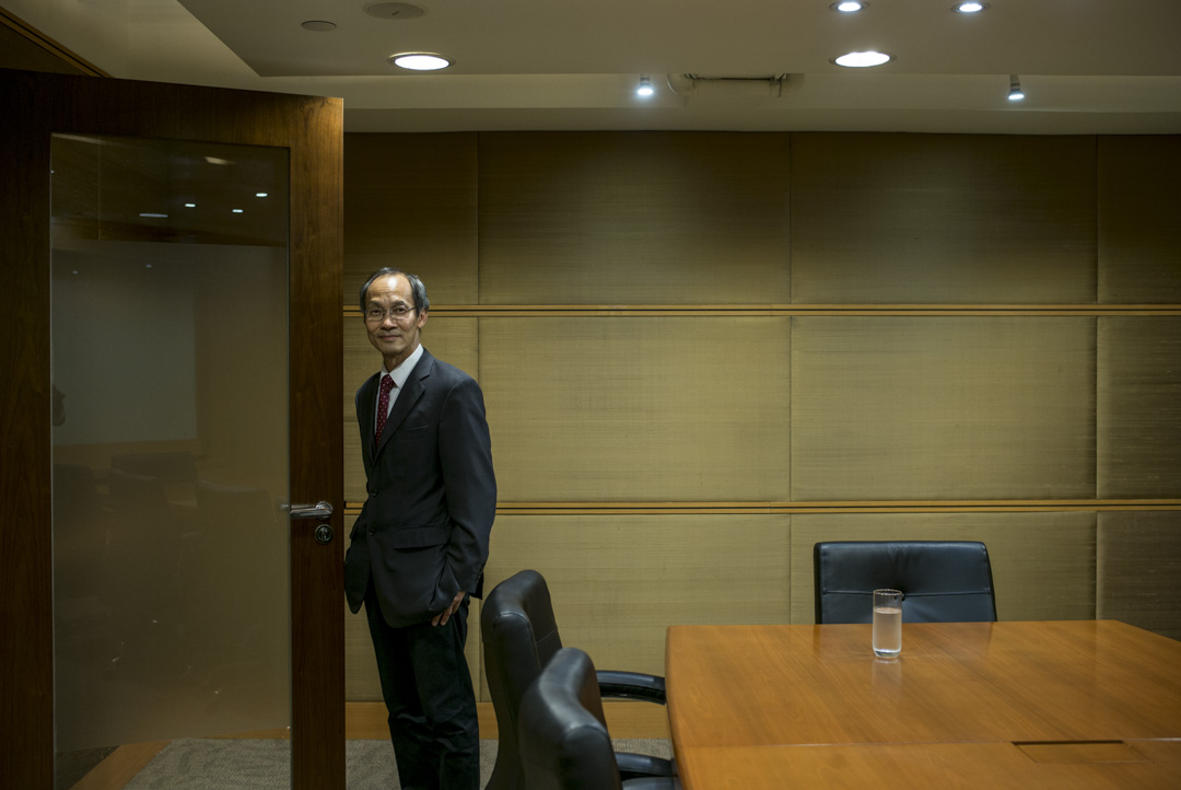 2019年12月23日,鍾庭耀在新成立的「香港民意研究所」辦公室。