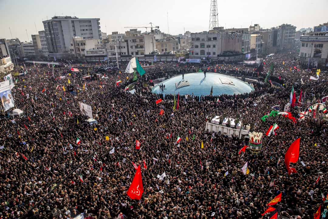 2020年1月6日，被美国暗杀的伊朗革命卫队圣城军指挥官苏莱曼尼（Qassem Soleimani）葬礼在伊朗德黑兰举行，有大量送葬者参与。
