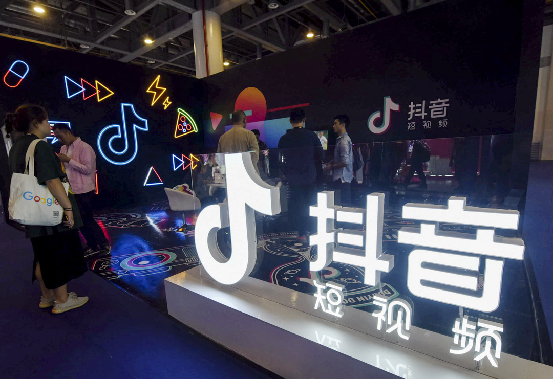 2019年10月18日,TikTok的攤位在中國杭州舉行的首屆國際人工製品博覽會上。
