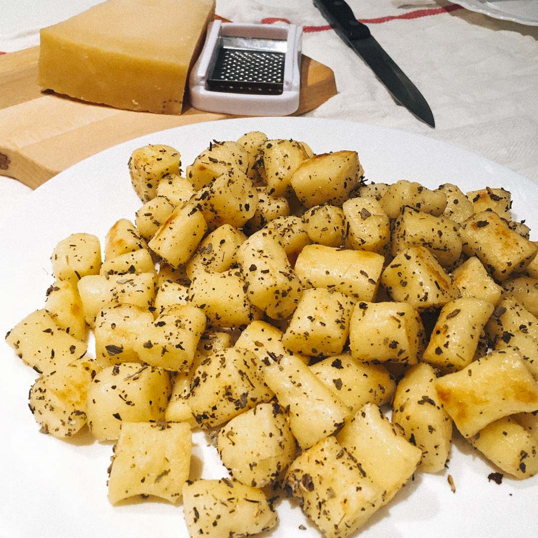 gnocchi(意大利马铃薯团子)。