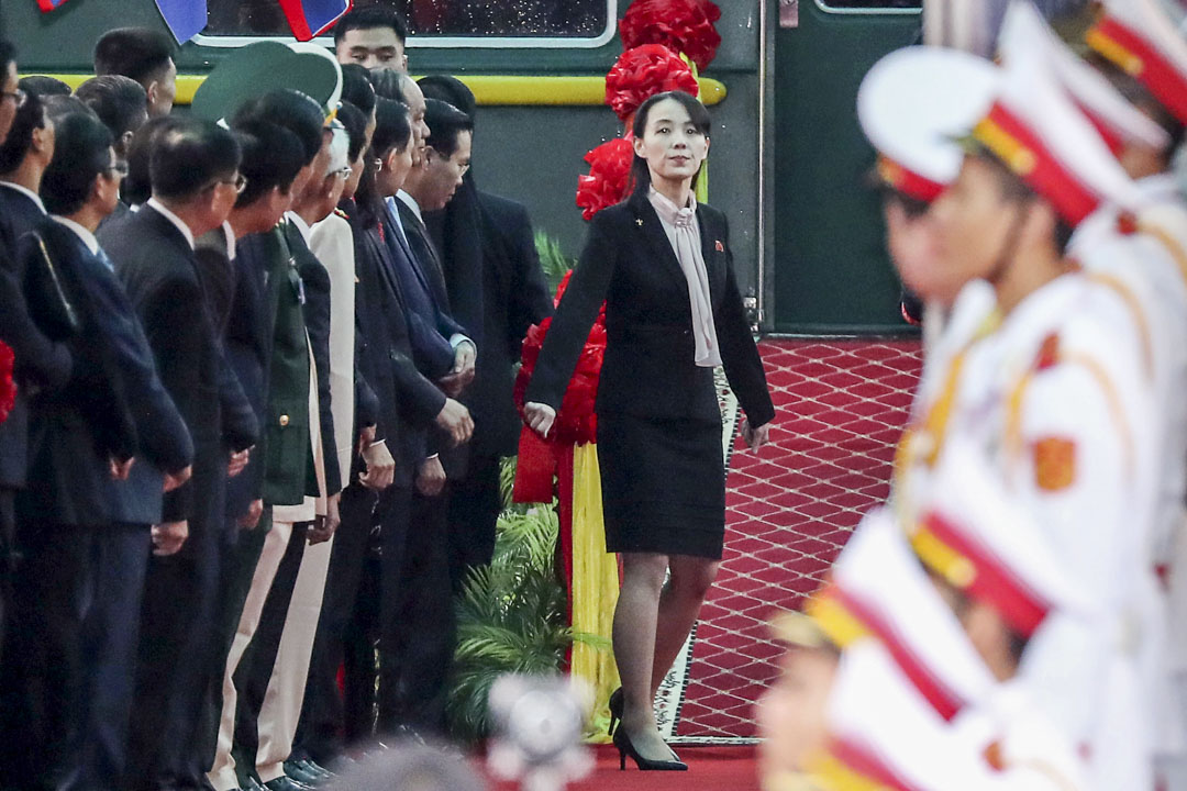 2019年2月26日,朝鲜领导人金正恩的妹妹金与正在火车站。