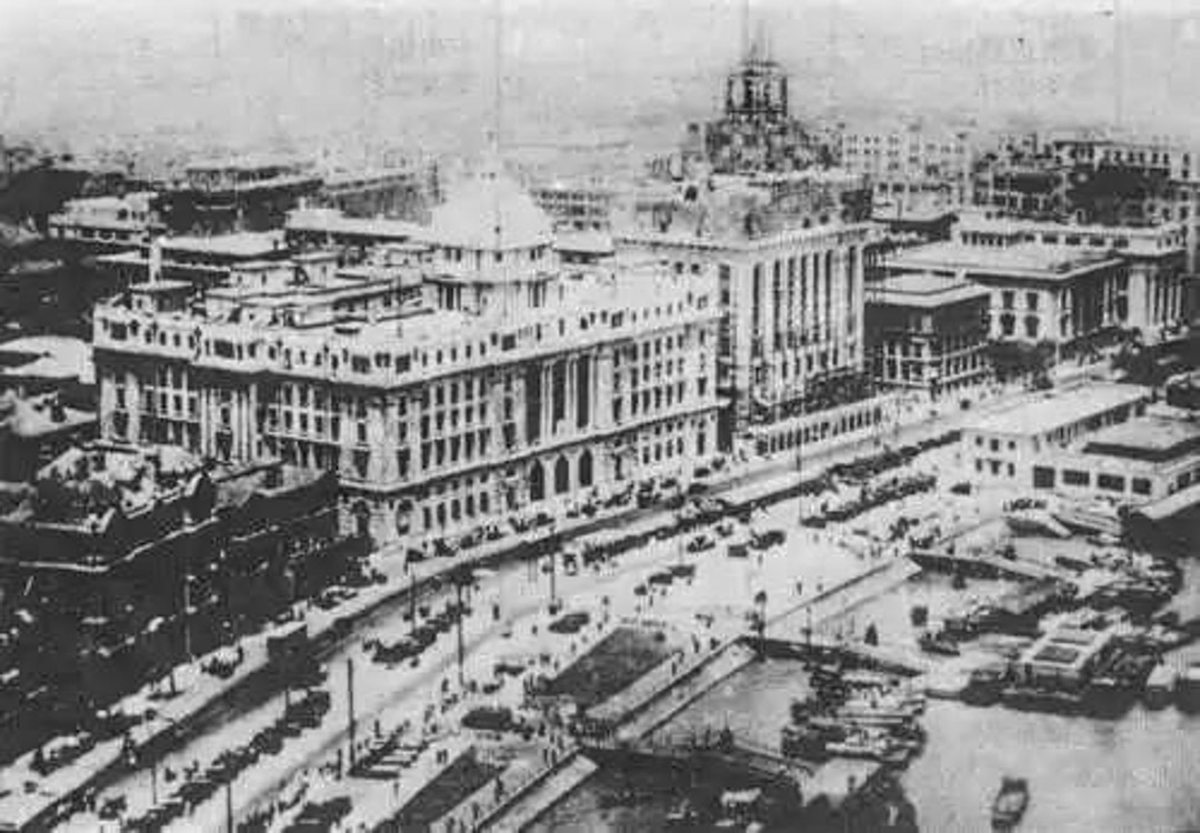 1923年,香港上海汇丰银行在上海外滩落成。