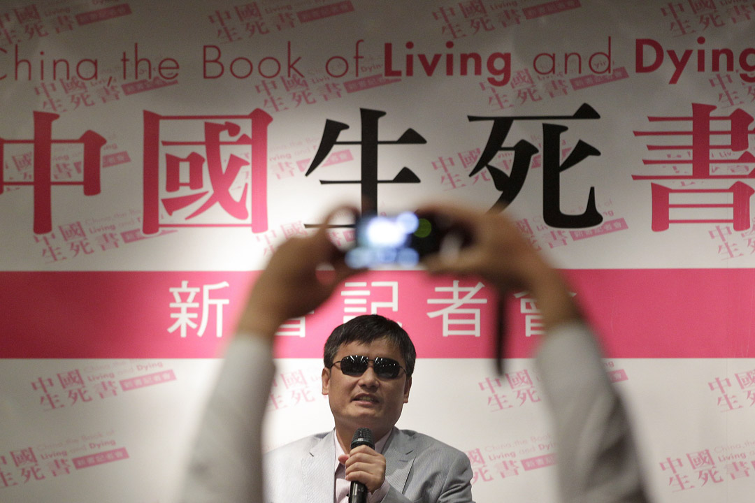2013年6月27日,維權律師陳光誠在台北出席一個活動。