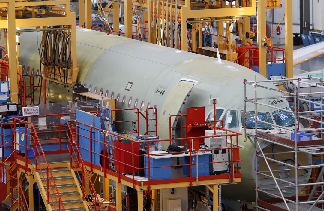 空中巴士A320型號客機在德國漢堡的廠房組裝,當中用上寶爾捷製造的機械產品。
