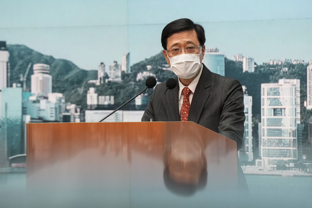 2021年6月17日,保安局長李家超見記者回應警務處國安處拘捕5名《蘋果日報》公司董事,涉嫌違反《港區國安法》的案件。
