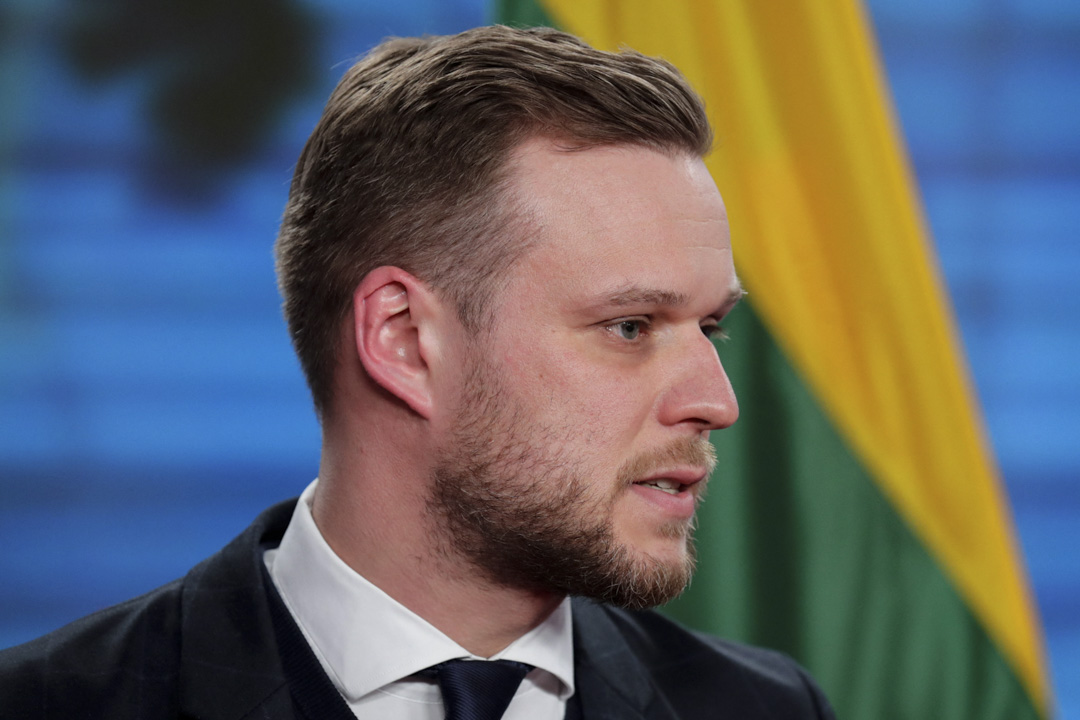 2021年3月17日,立陶宛外交部長蘭斯伯格斯(Gabrielius Landsbergis)在柏林與德國外交部長會談後向媒體發表講話。