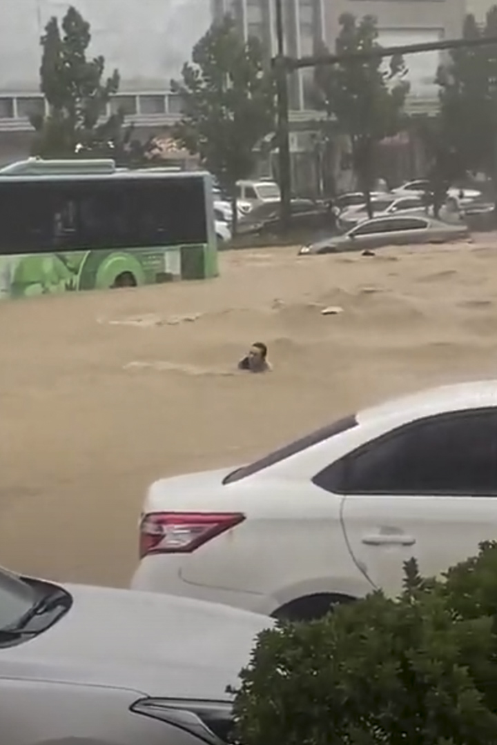 2021年7月20日,河南省遭遇大暴雨的現場。