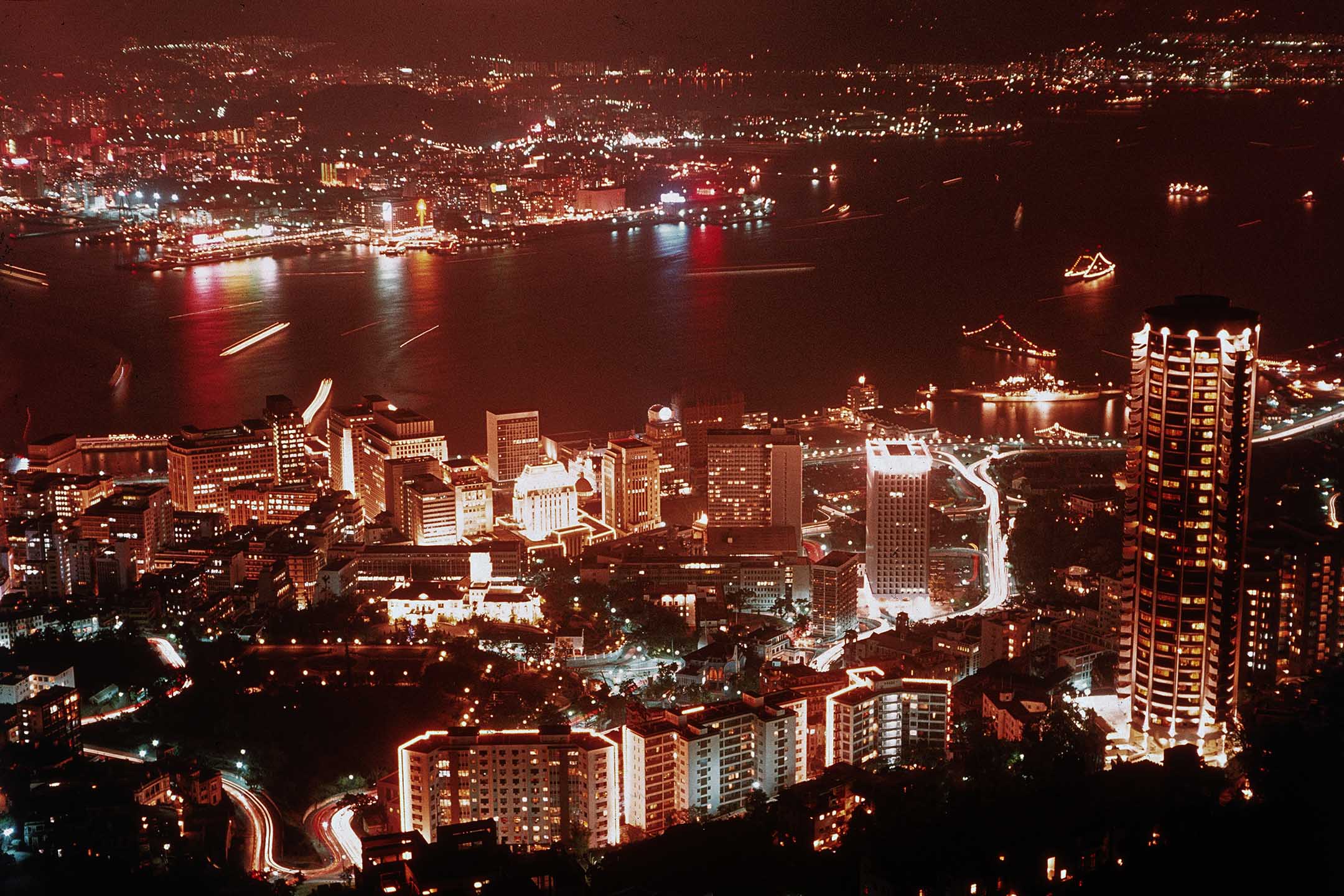 70年代的香港維多利亞港。