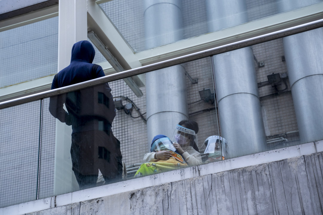2022年2月18日,伊莉沙伯醫院在急症室旁邊設置的戶外隔離區,一般市民不得靠近。