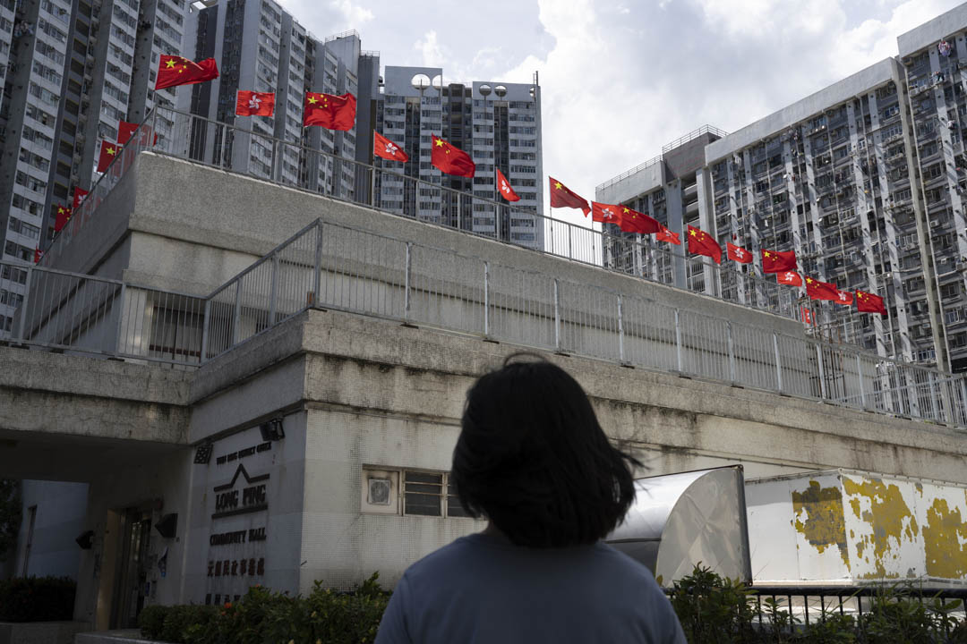 “国民身份认同不是被教出来的。”Emma认为若然学生真的欣赏国家、爱国家,自然会有国民身份认同。但她指现时公社科培训学生把中国的一切都看成是“好”的,是“反其道而行”。