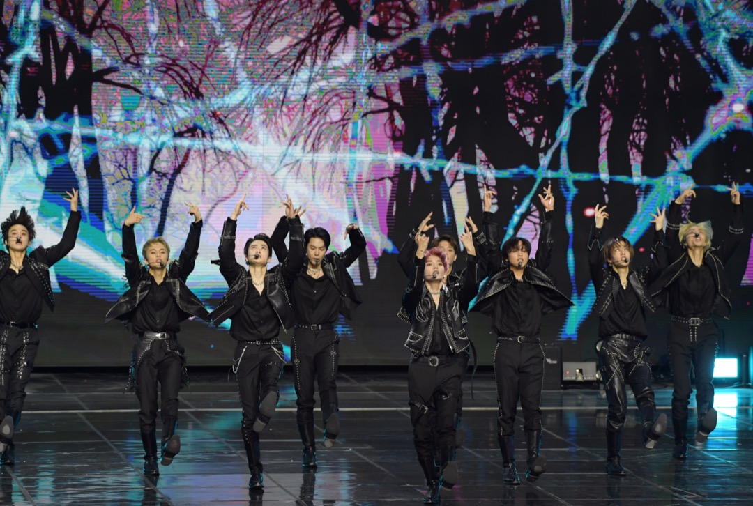 2022年1月27日，韩国男团NCT在GAON音乐榜颁奖礼上表演。