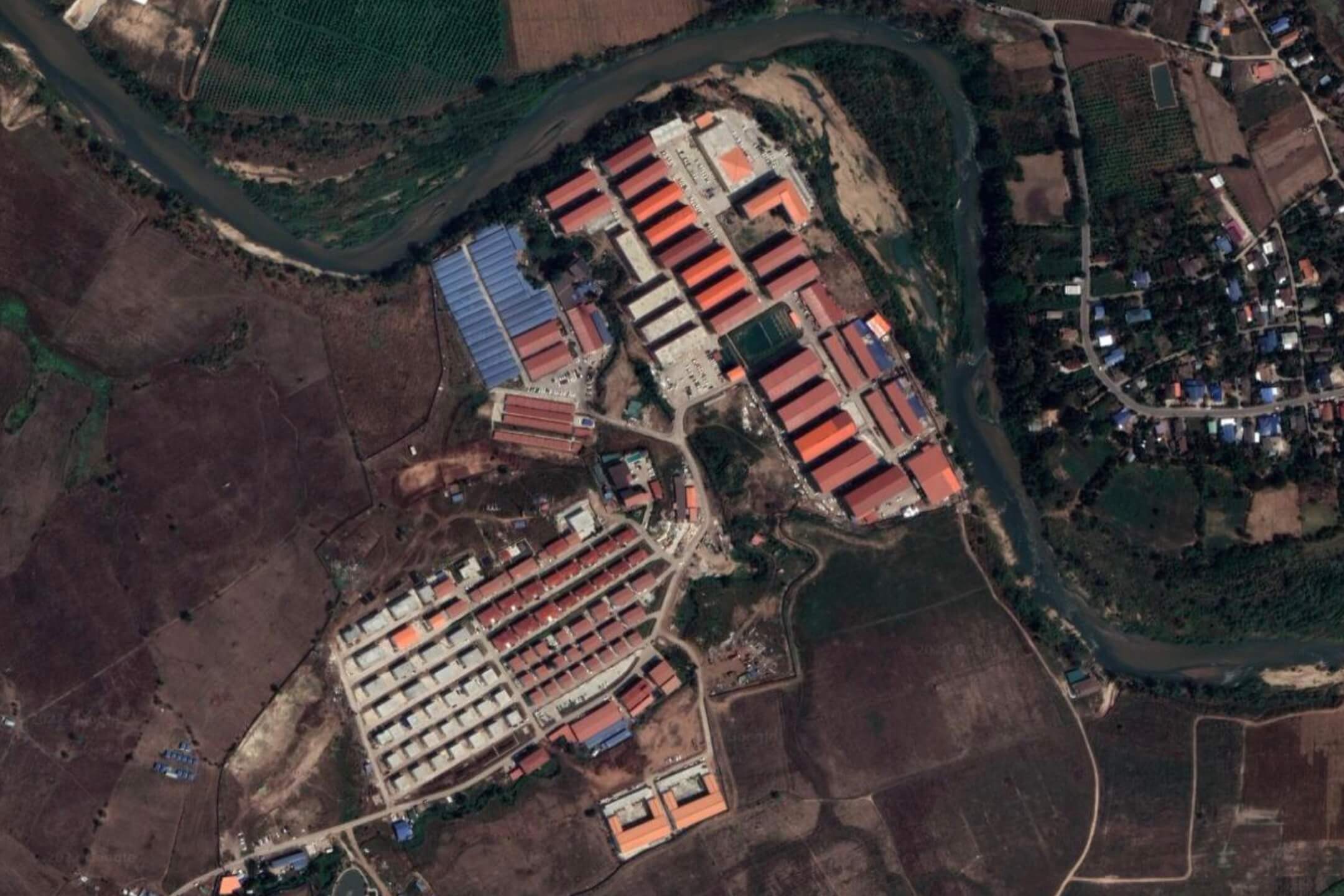 衛星拍攝到的苗瓦迪環亞園區。圖：Google Maps