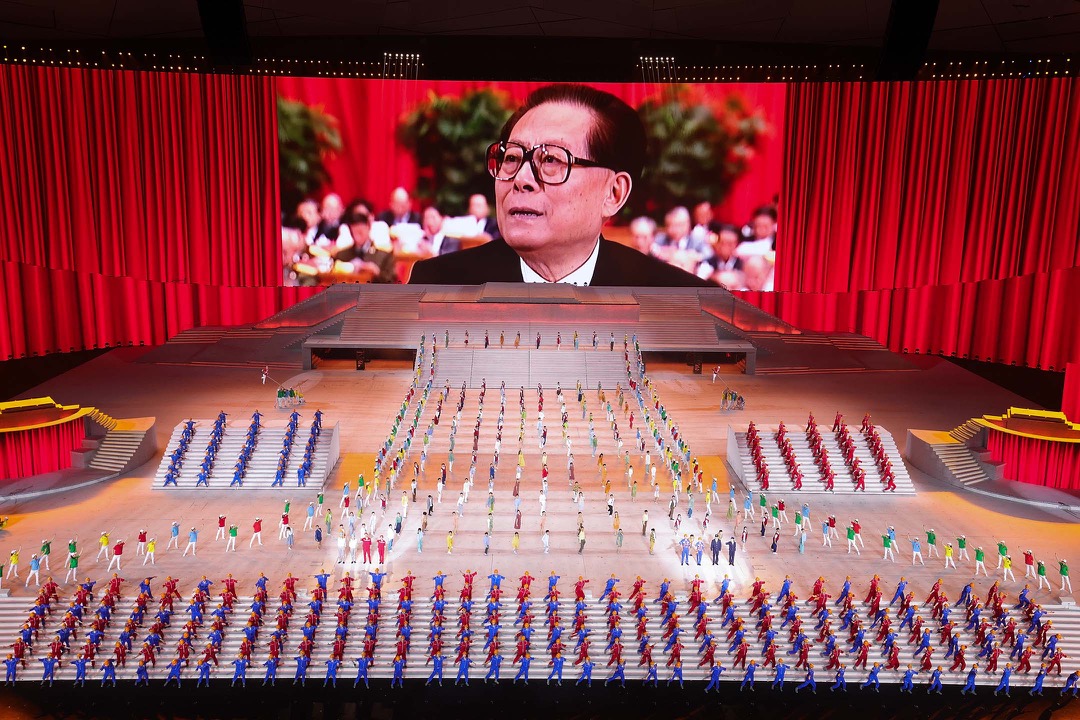 2021年6月28日,中國北京,慶祝中國共產黨成立100週年的慶典上播放前中共總書記江澤民的片度。