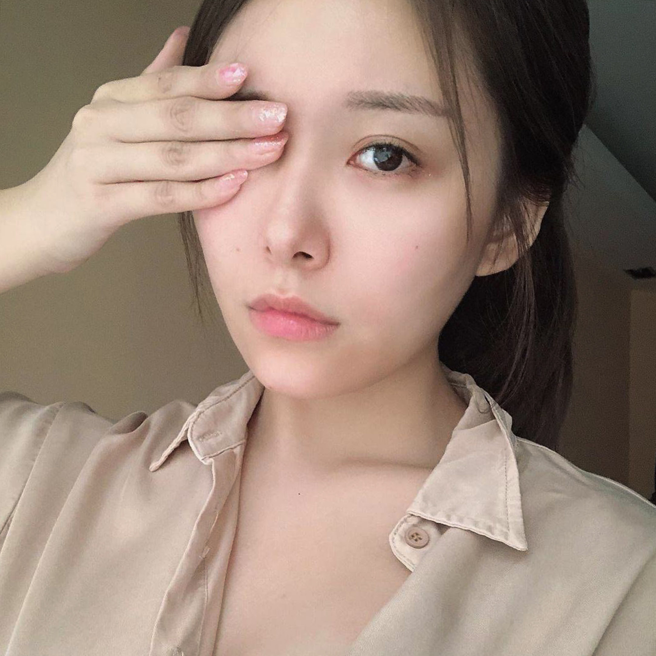 香港AV女优素海霖(绘丽奈)。