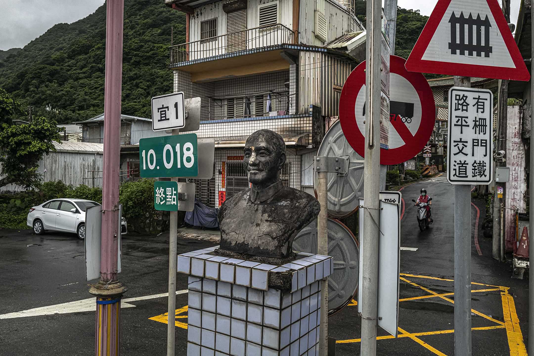 宜兰大溪的蒋介石像。摄:陈焯𪸩/端传媒