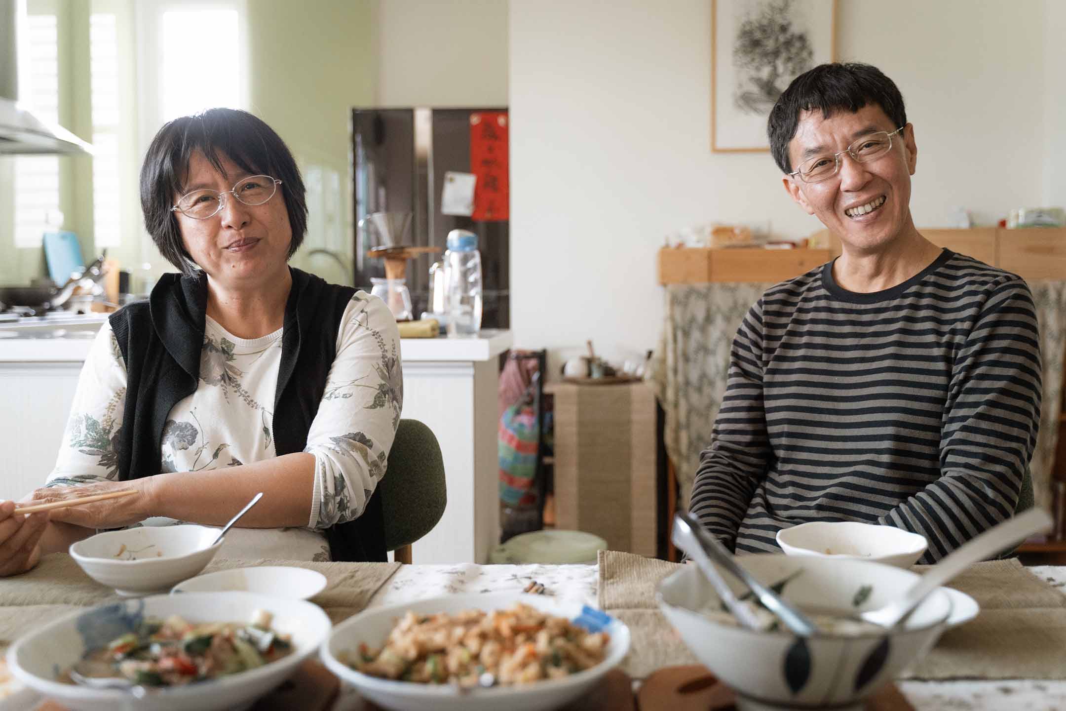 林生祥和他的太太吃午餐。攝:唐佐欣/端傳媒