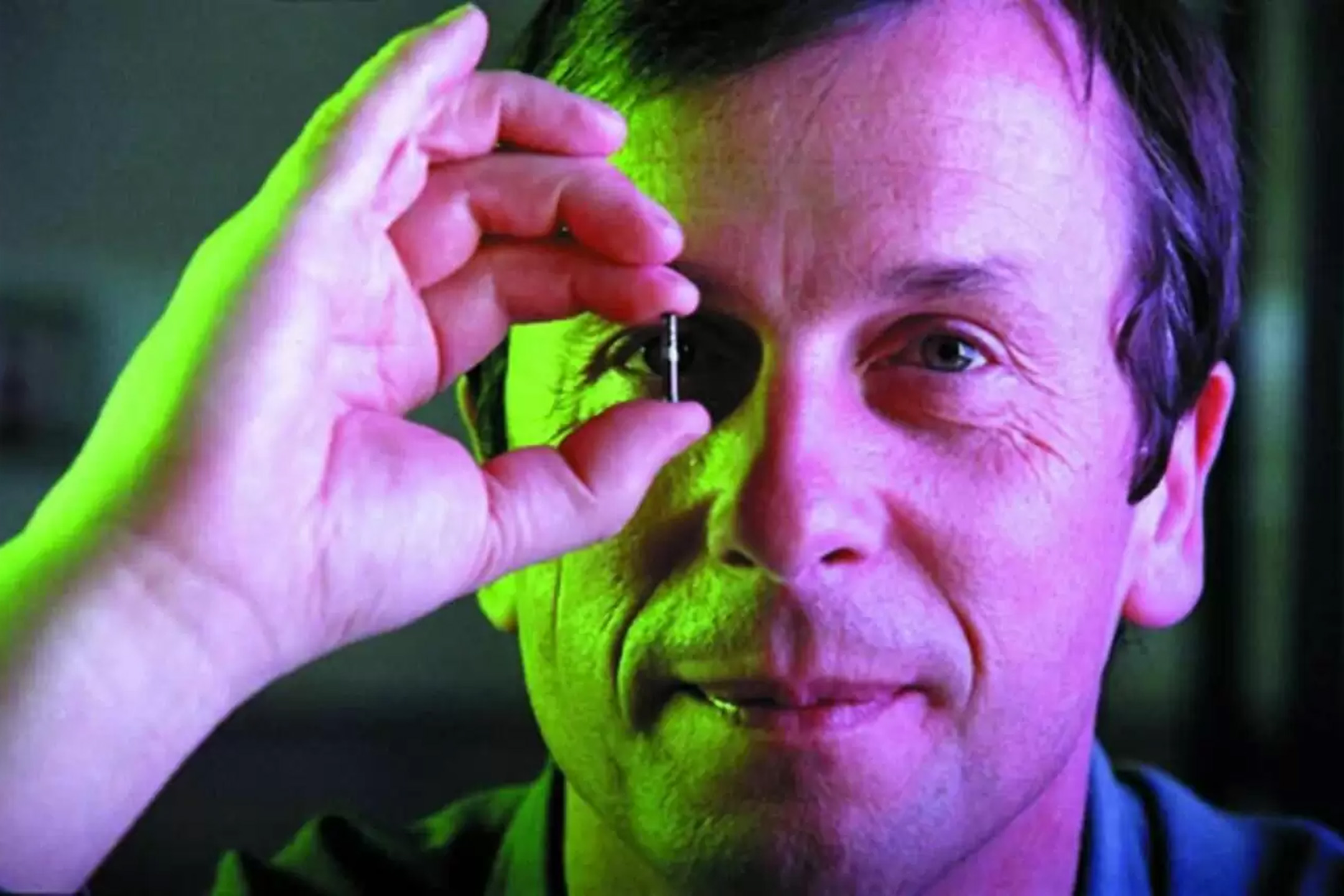 英國雷丁大學的控制論(cybernetics)教授沃威克(Kevin Warwick) 。網上圖片