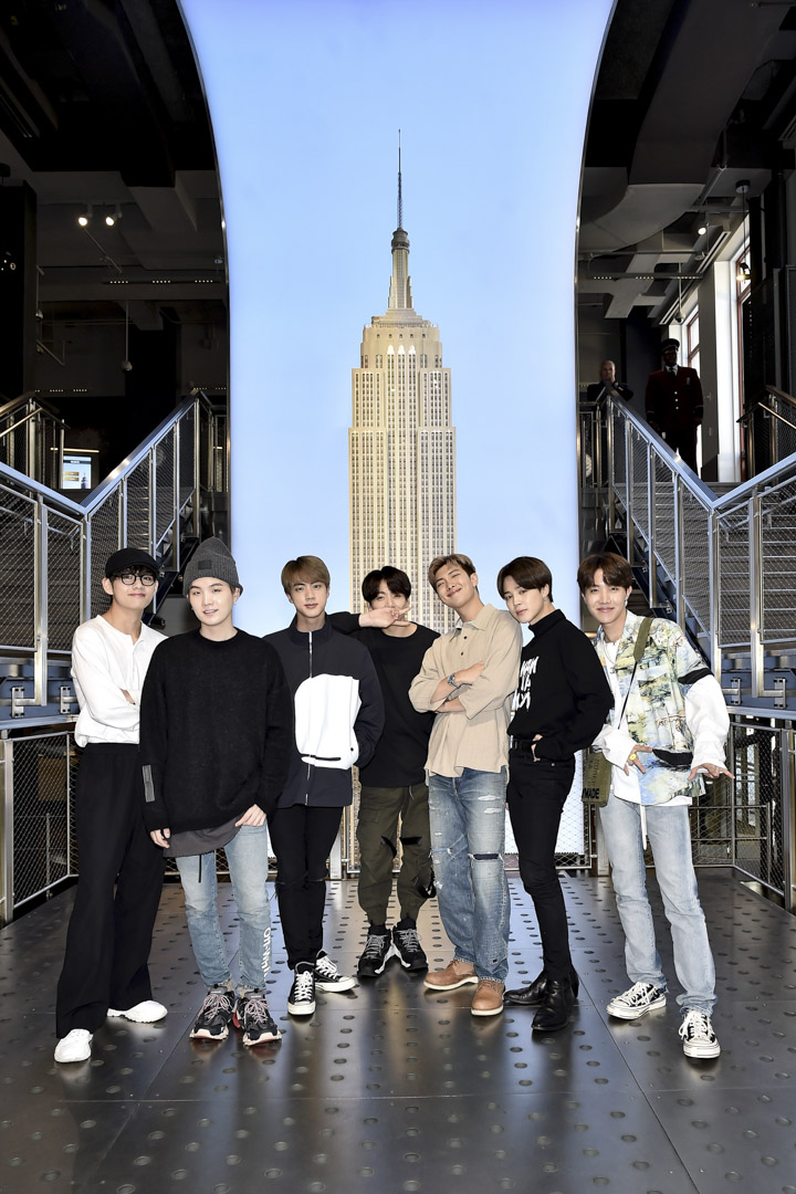 2019年5月21日，南韓男團 BTS參觀美國紐約帝國大廈。攝：Steven Ferdman/Getty Images for ESB