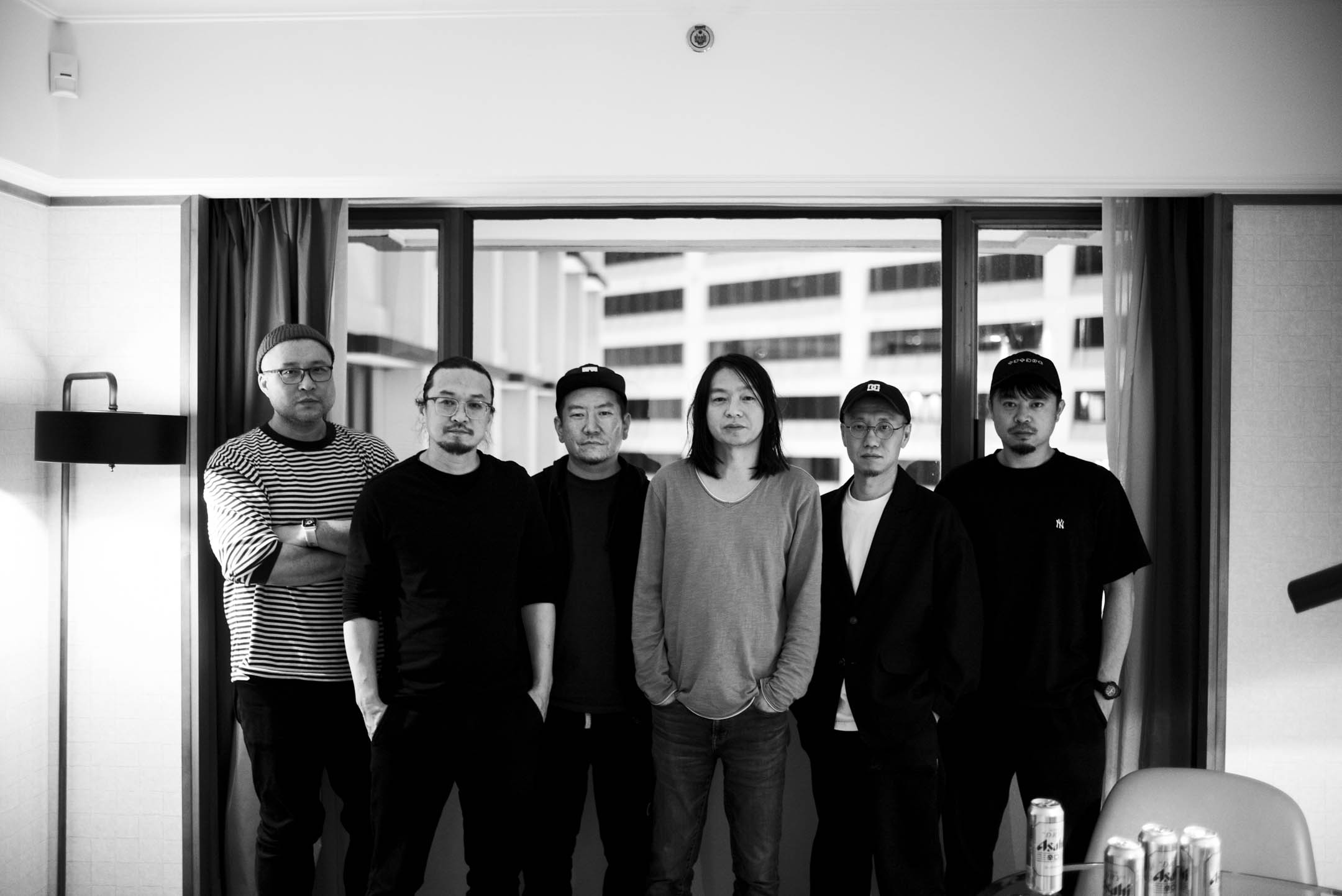  中國後搖滾樂隊惘聞，樂隊目前由吉他手謝玉崗、吉他手耿鑫、貝斯手徐增錚、鼓手周連江、鍵盤手張岩峰和號手黃凱組成。攝：林振東/端傳媒