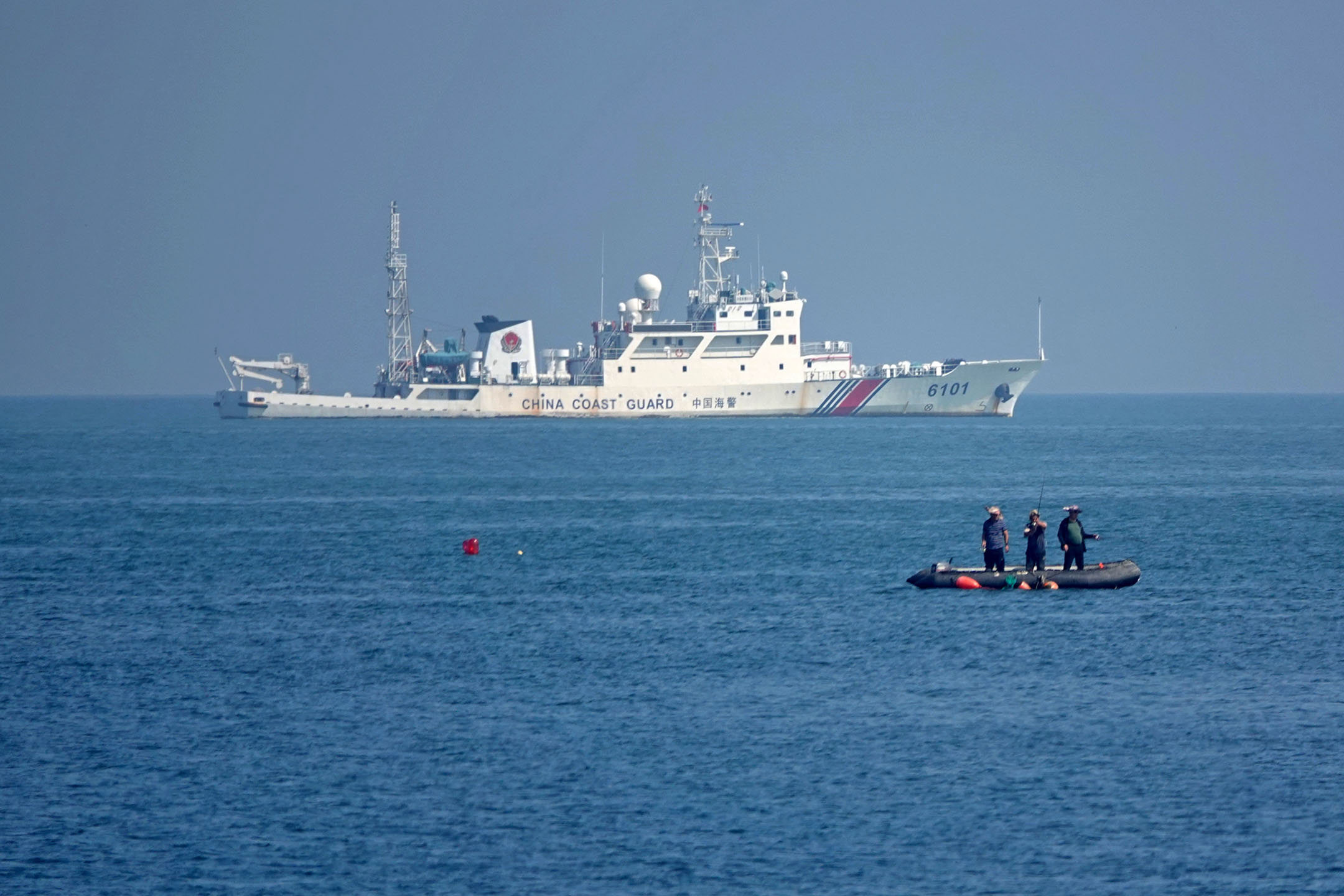 2022年9月4日,山東省煙台附近海域,一艘中國海警船。攝:CFOTO/Future Publishing via Getty Images