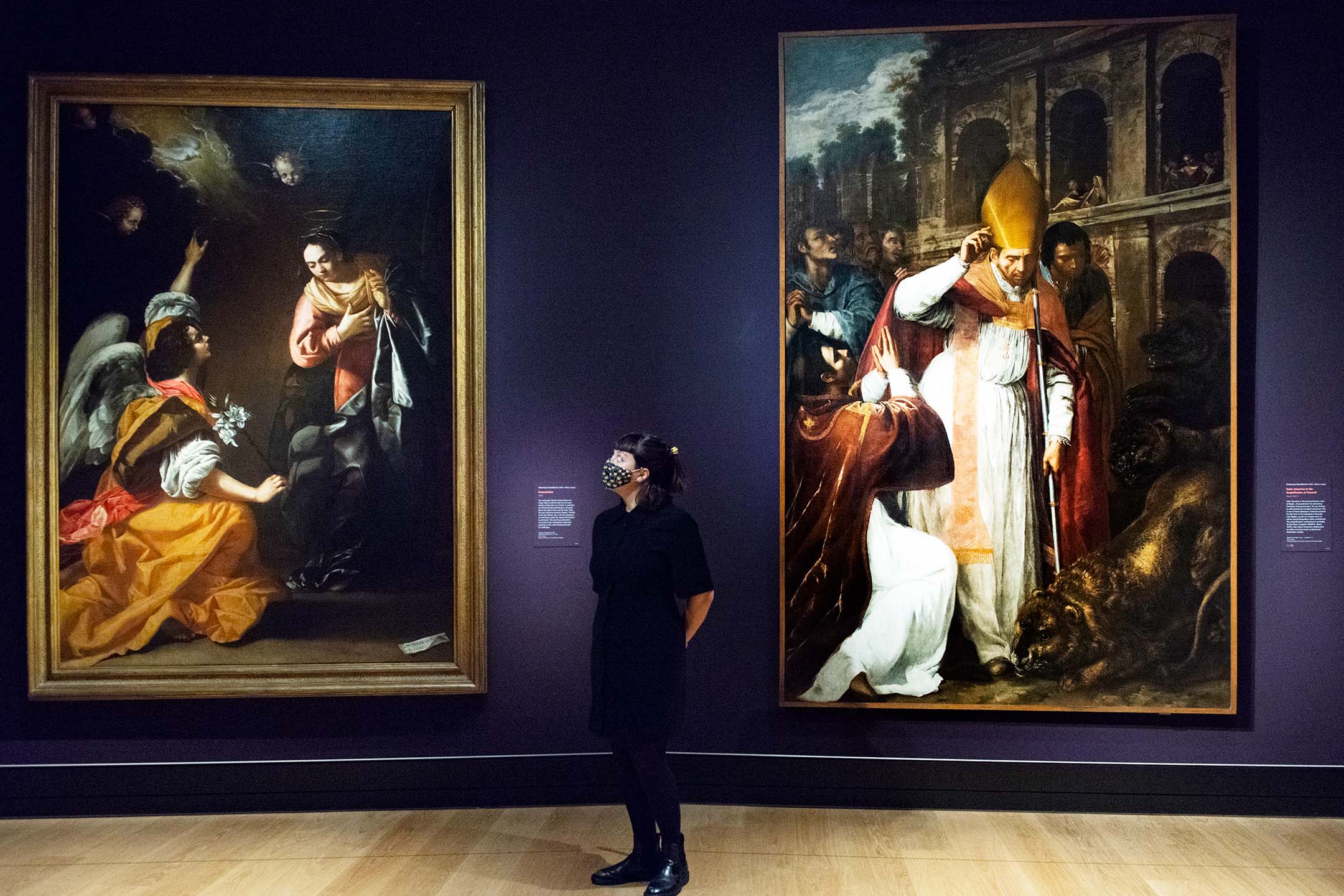 2020年英国国家美术馆(National Gallery) ,英国首次有16世纪巴洛克时期女画家Artemisia的回顾展。摄:Judith Burrows/Getty Images