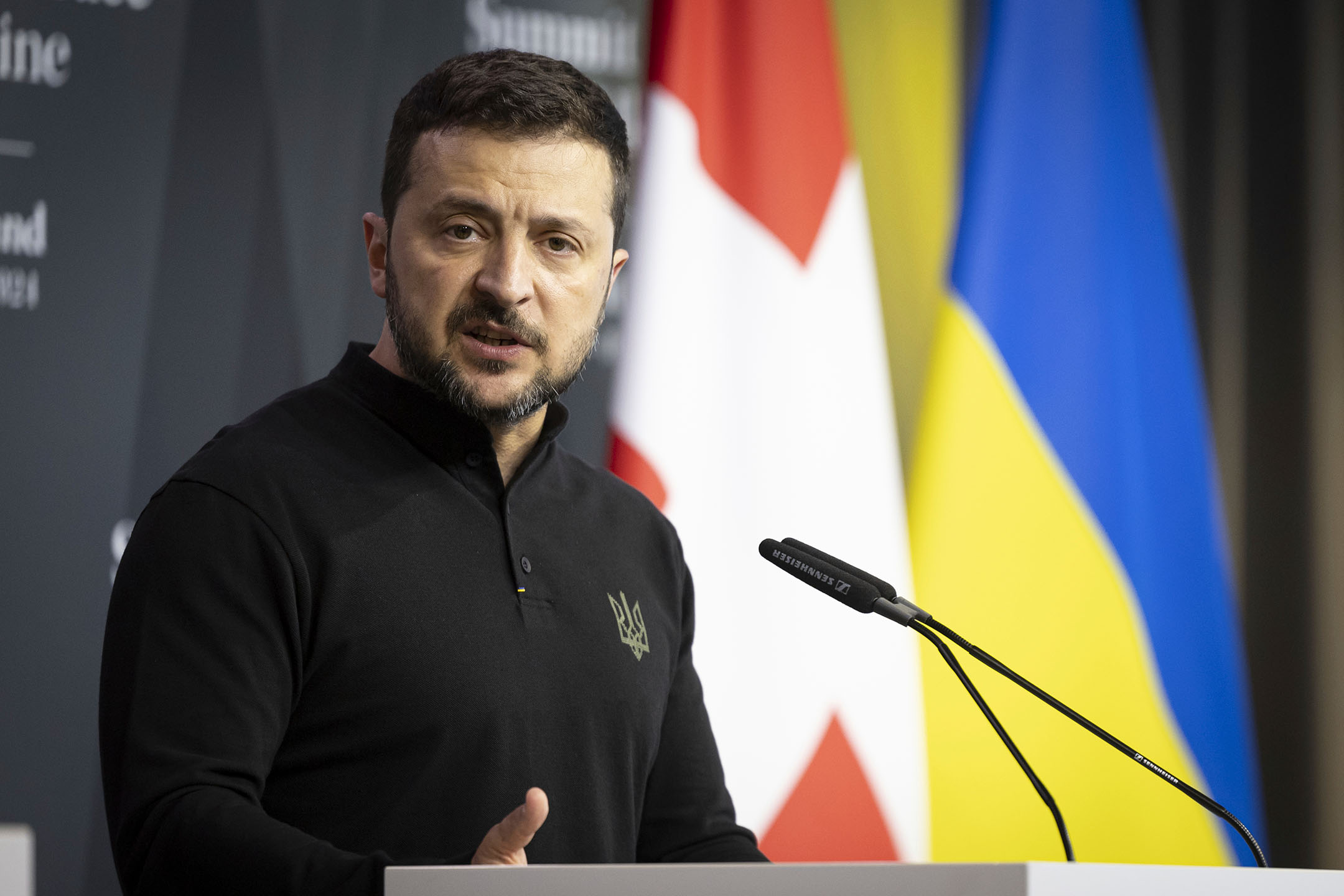 2024年6月15日,乌克兰总统泽伦斯基(Volodymyr Zelenskyy)出席在瑞士奥布尔根举行的乌克兰和平峰会。摄:Michael Buholzer/Keystone via AP/达志影像
