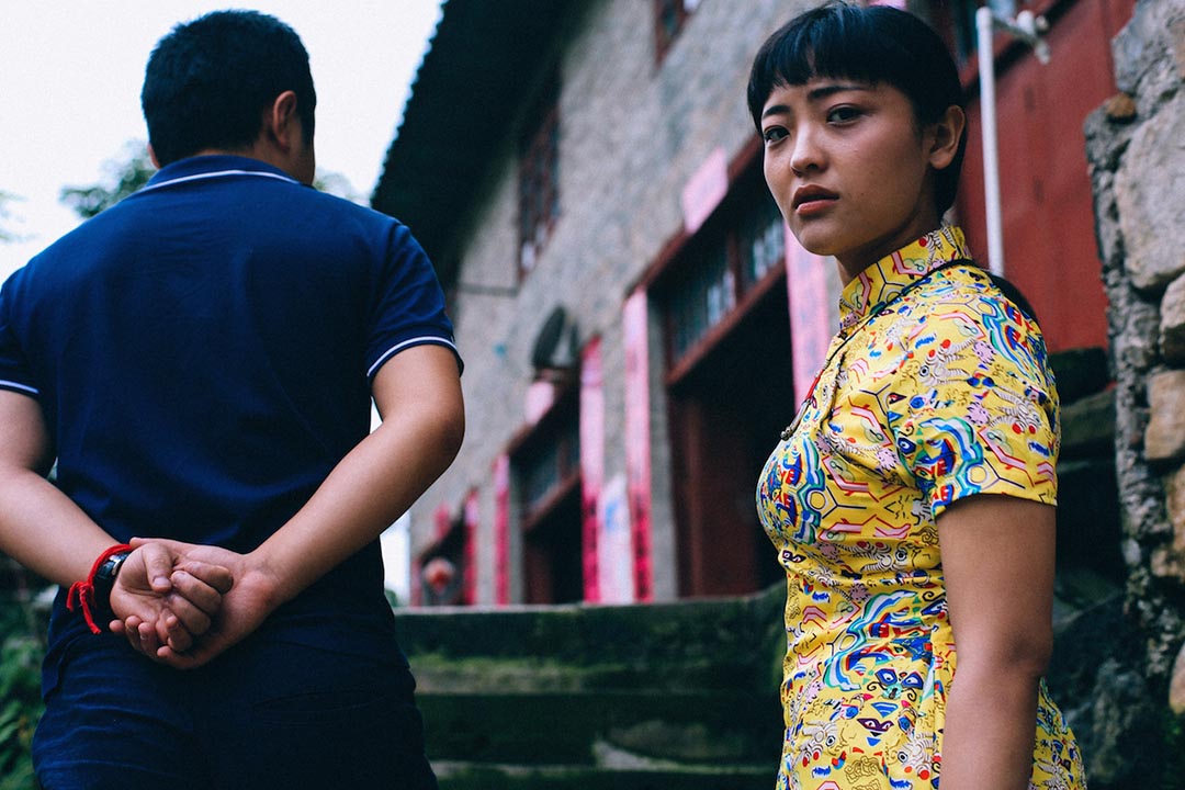 女演員郭月被畢贛在短片《金剛經》中的才華打動,加入劇組飾演衛衛的心儀對象洋洋。圖片由天畫畫天提供