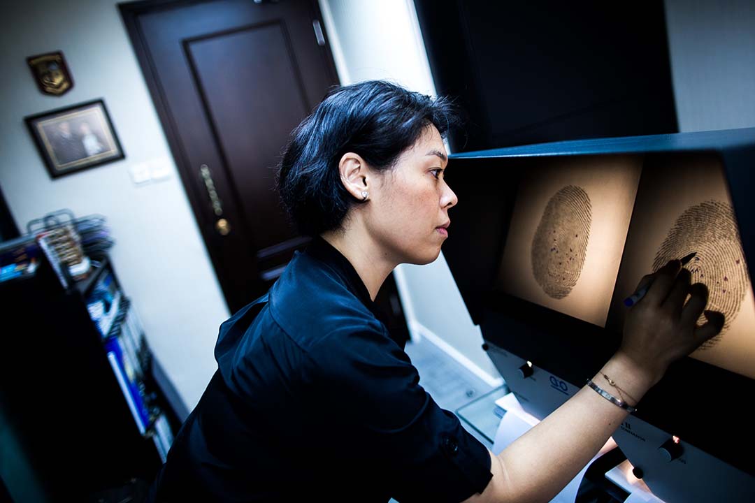王匡婷是英國鑑證專家,2001年受聘於倫敦Forensic Science Service(鑒證科學單位),專門從事人類基因(DNA)研究工作。攝:盧翊銘/端傳媒