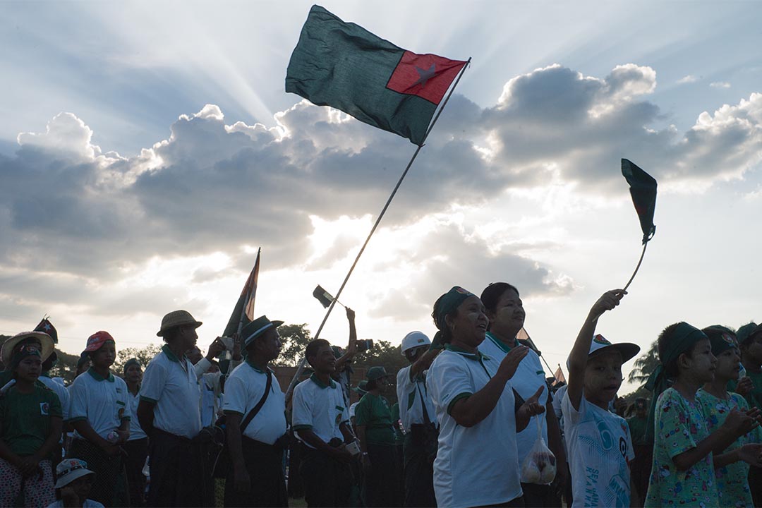 2015年11月6日,仰光,执政联邦巩固与发展党(USDP)在国会大选前于仰光附近举行大型集会。摄:叶家豪/端传媒