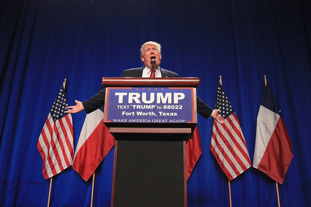 2月26日,共和党总统参选人杜林普(Donald Trump)在德州一个造势集会中进行演说 。摄 : Tom Pennington/Getty Images
